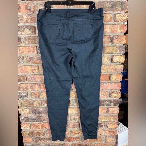 Liverpool Skinny Ponte Knit Pants Size 16/33 Stretch Legging Dark Night Gray - Picture 4 of 4